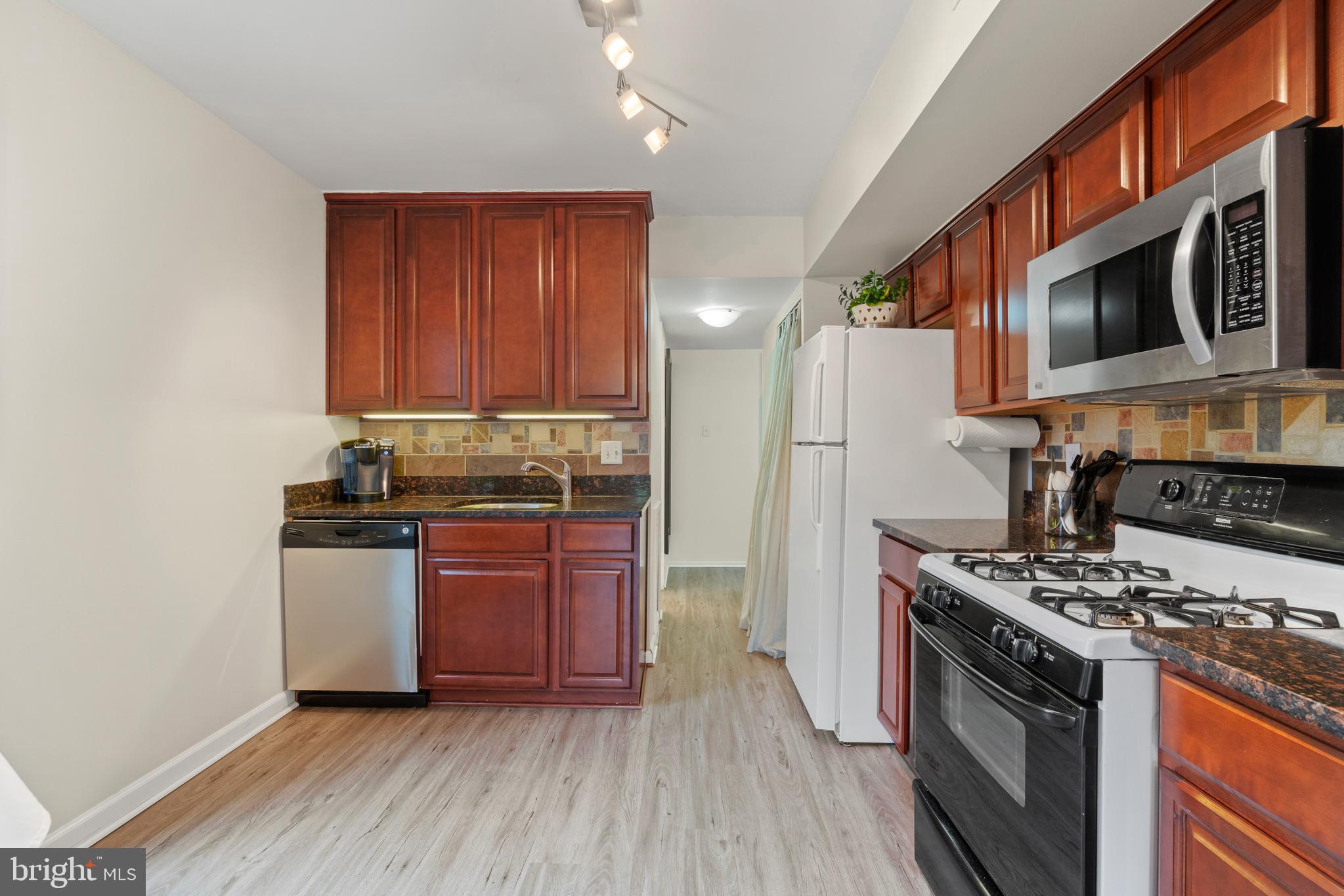 SOUTHGATE - Residential