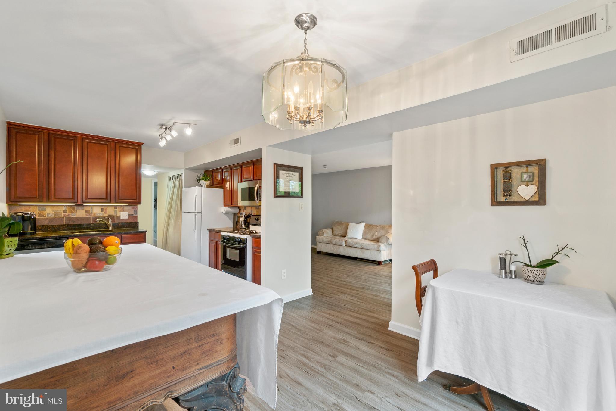 SOUTHGATE - Residential