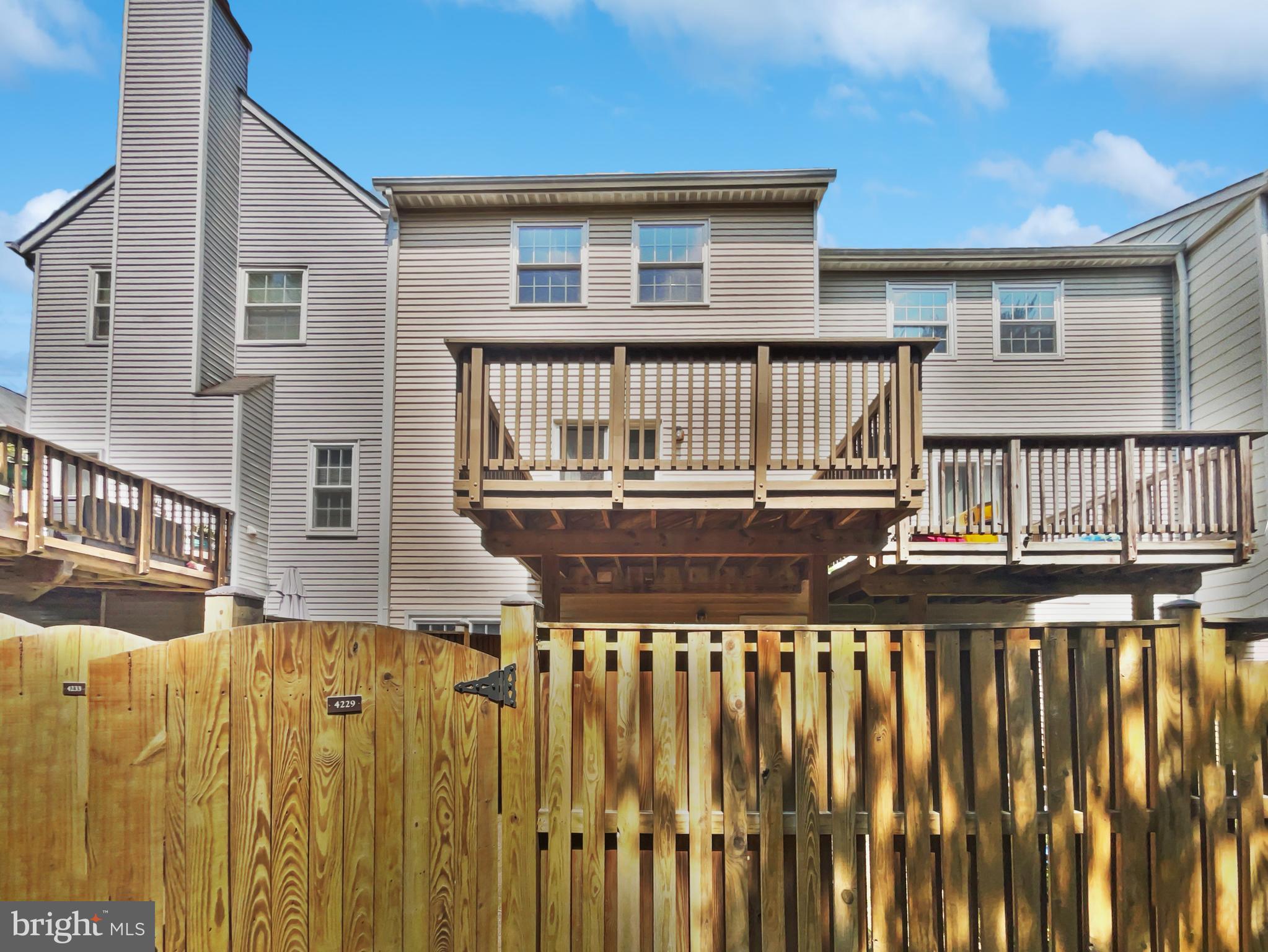 STOCKBRIDGE - Residential