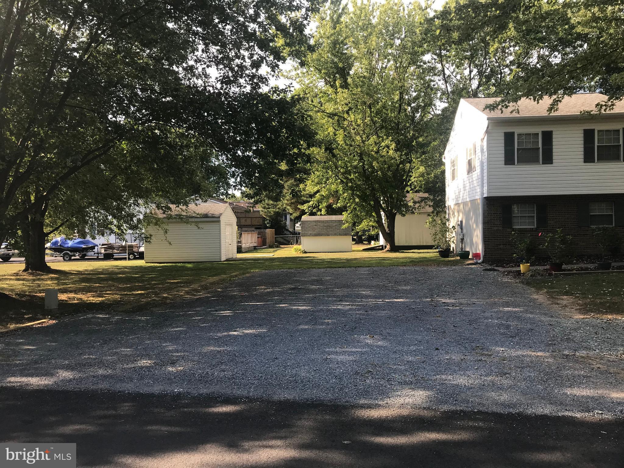 CLOVERFIELDS - Residential