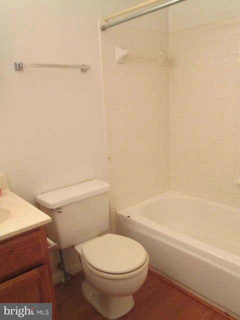 DEVON HILLS - Residential