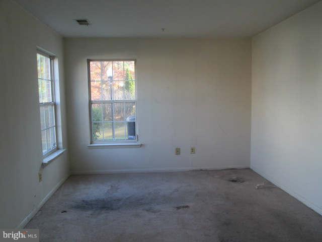 DEVON HILLS - Residential