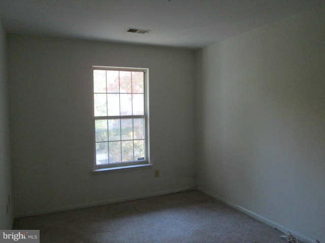 DEVON HILLS - Residential