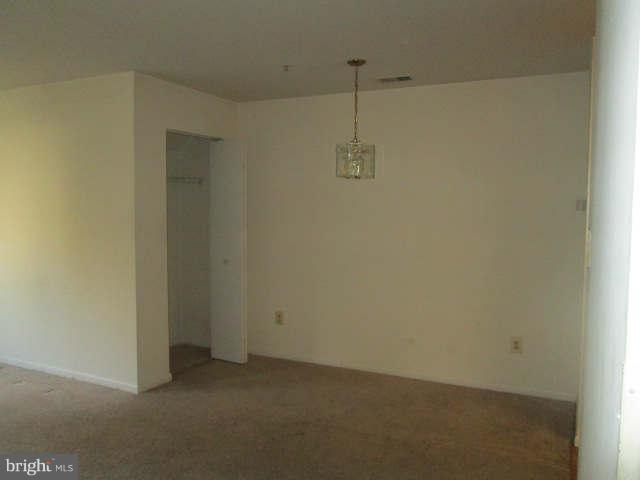 DEVON HILLS - Residential