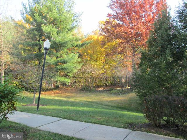 DEVON HILLS - Residential