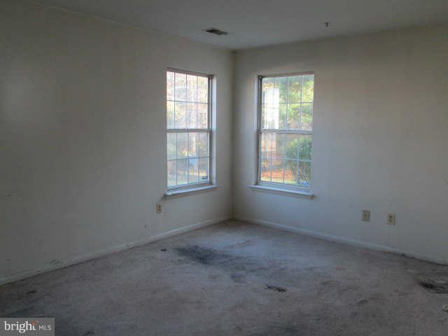 DEVON HILLS - Residential