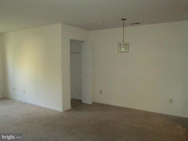 DEVON HILLS - Residential