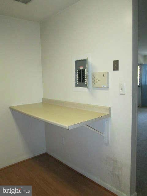 DEVON HILLS - Residential