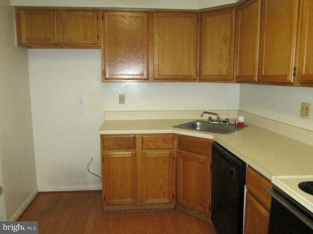 DEVON HILLS - Residential