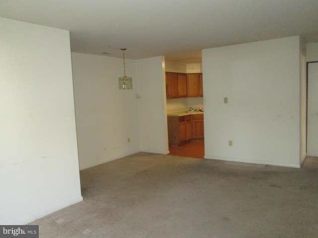 DEVON HILLS - Residential