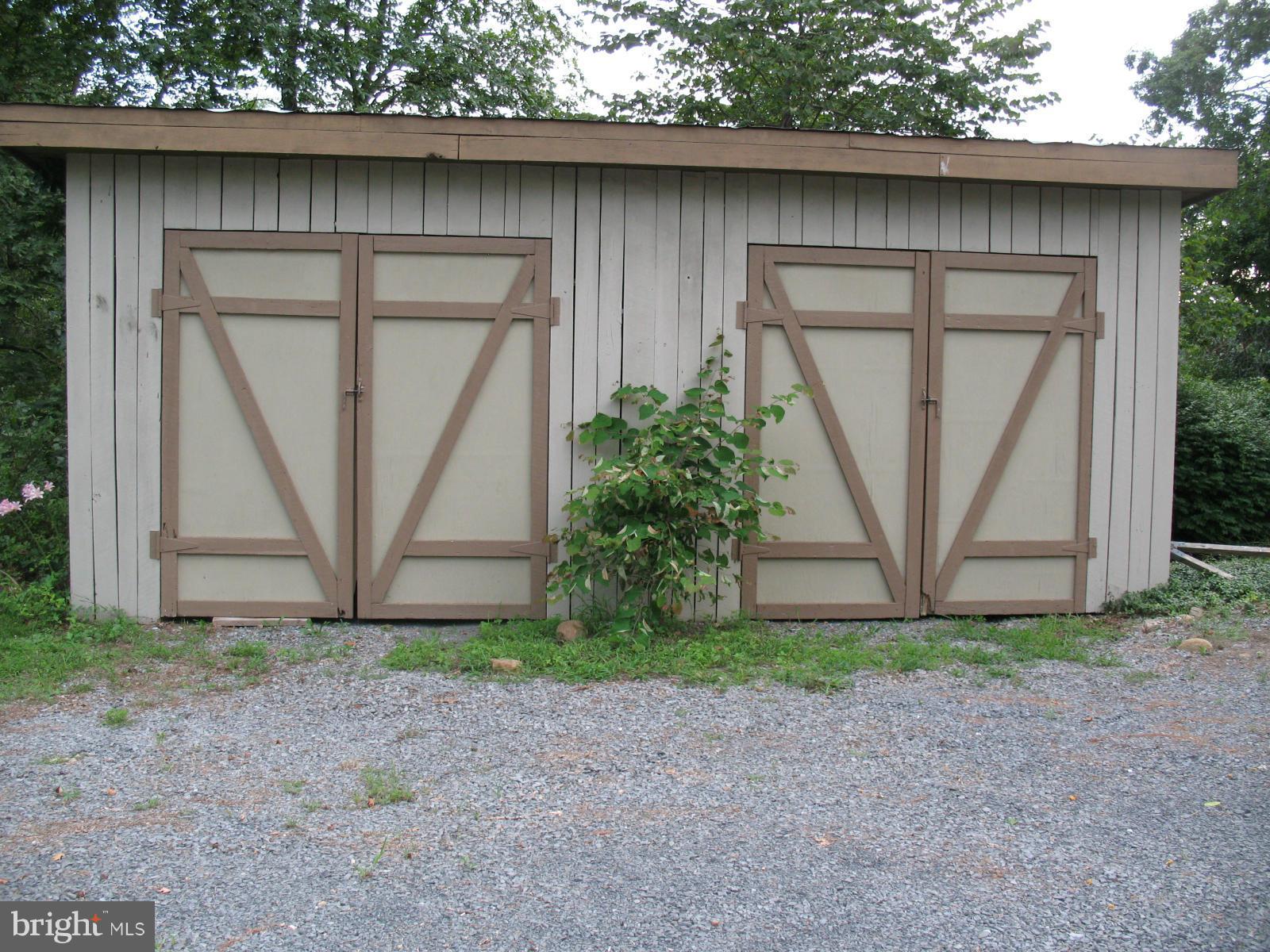 NARROW PASSAGE FARMS - Residential