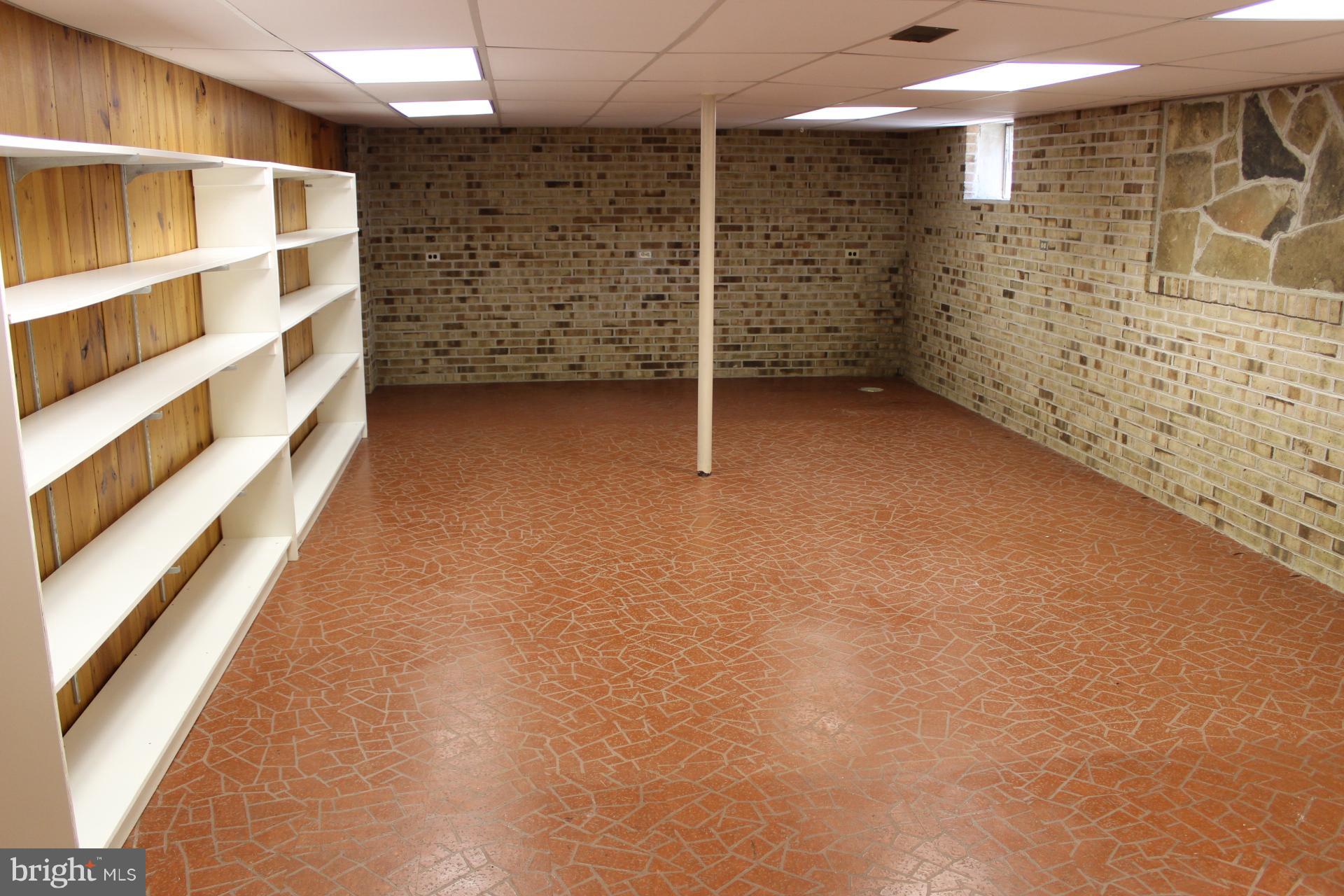 NARROW PASSAGE FARMS - Residential