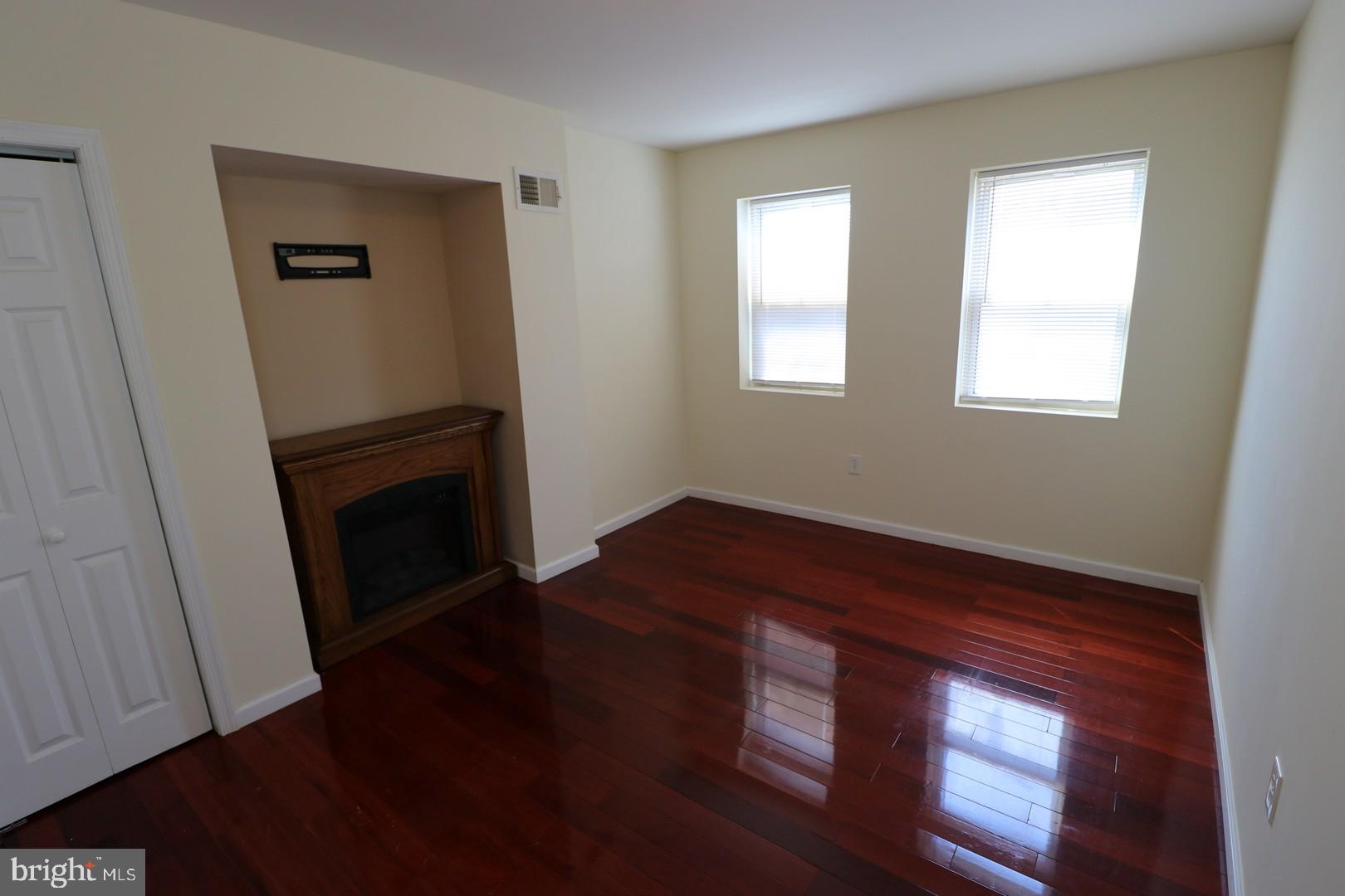 WEST PASSYUNK - Residential Lease