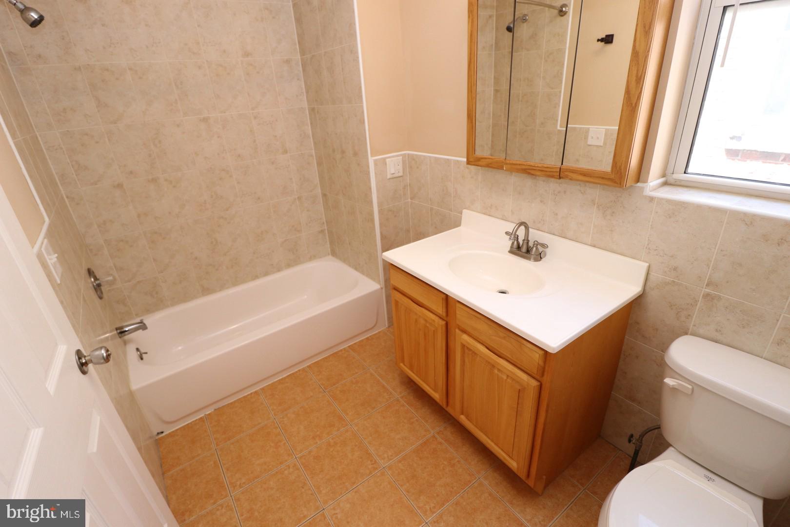 WEST PASSYUNK - Residential Lease