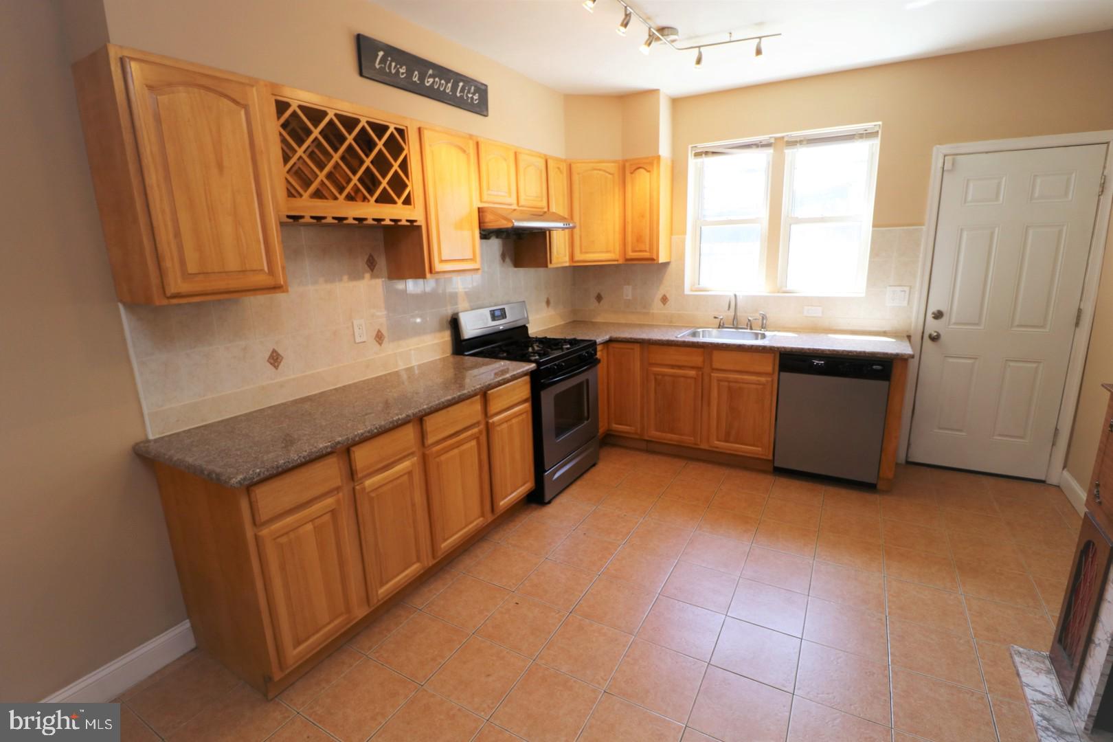 WEST PASSYUNK - Residential Lease