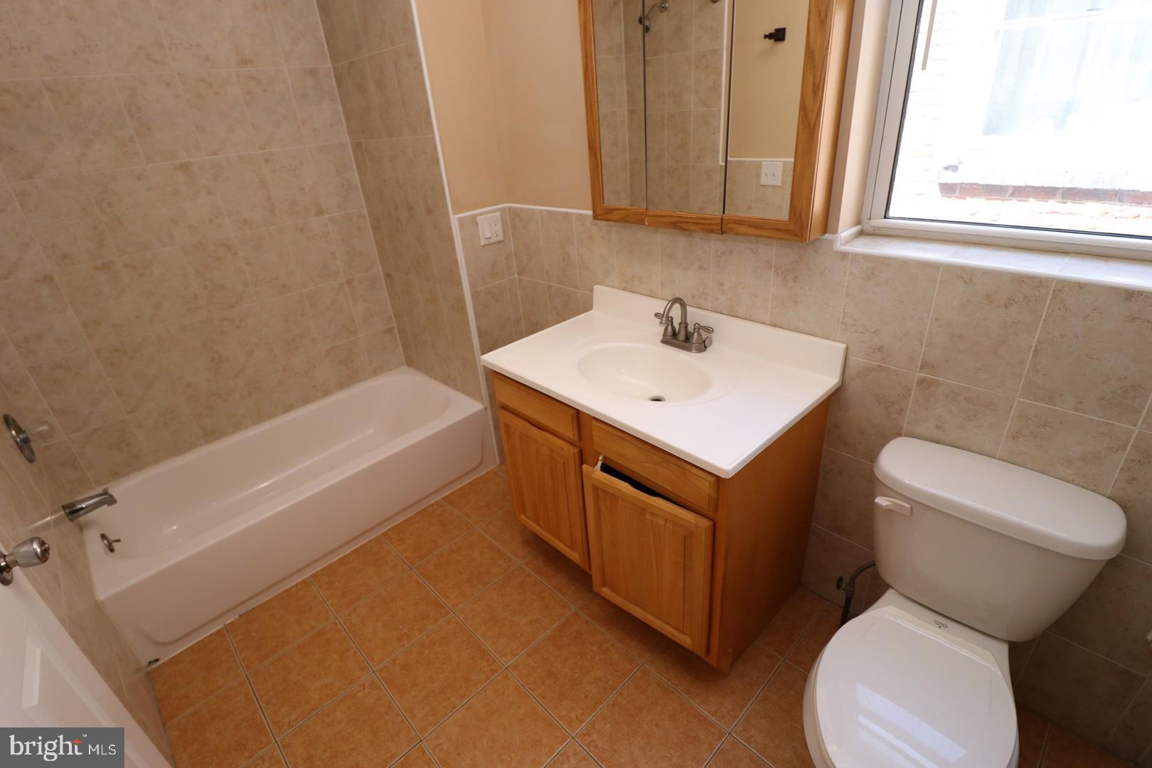 WEST PASSYUNK - Residential Lease