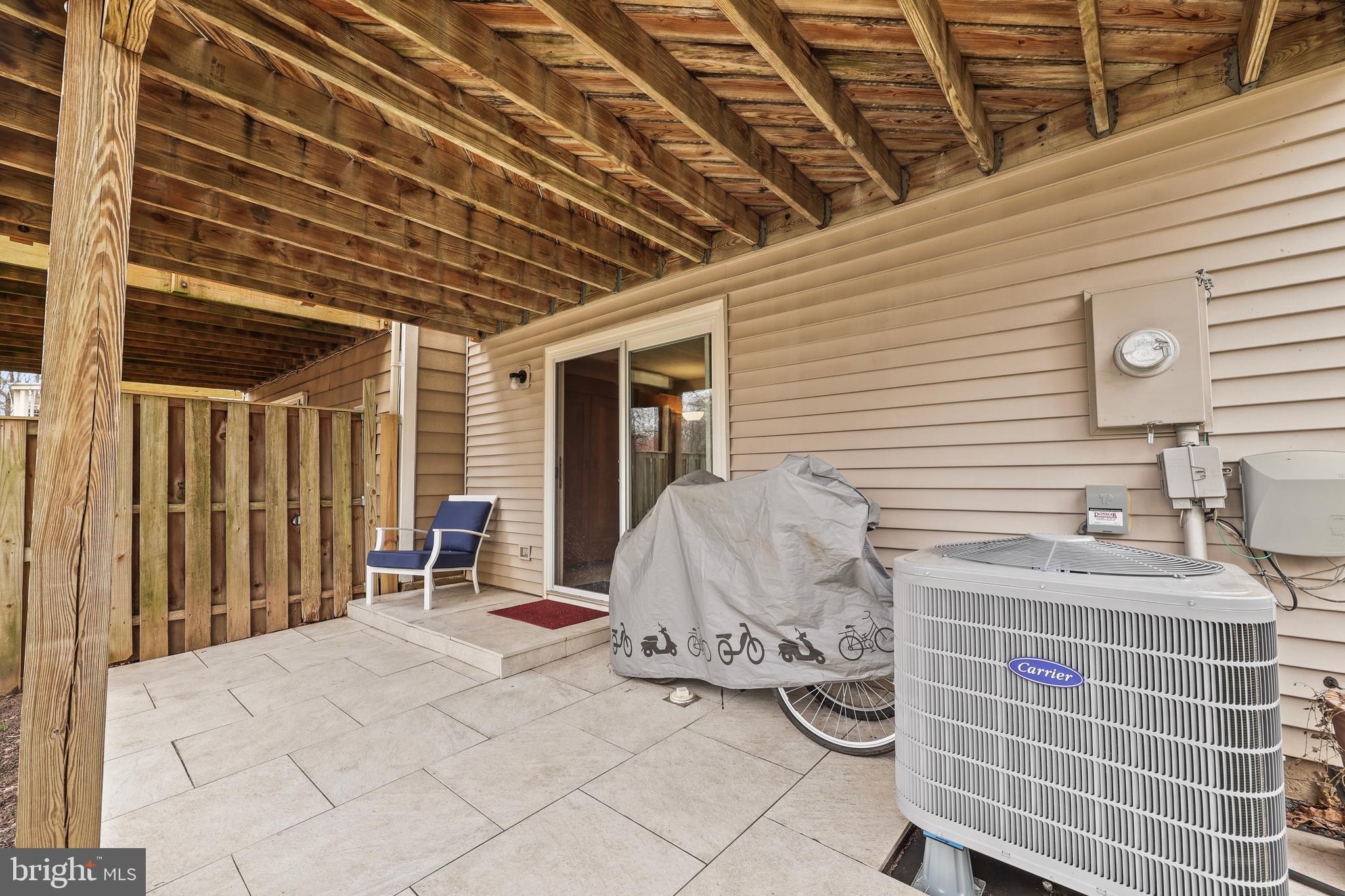 RESTON - Residential