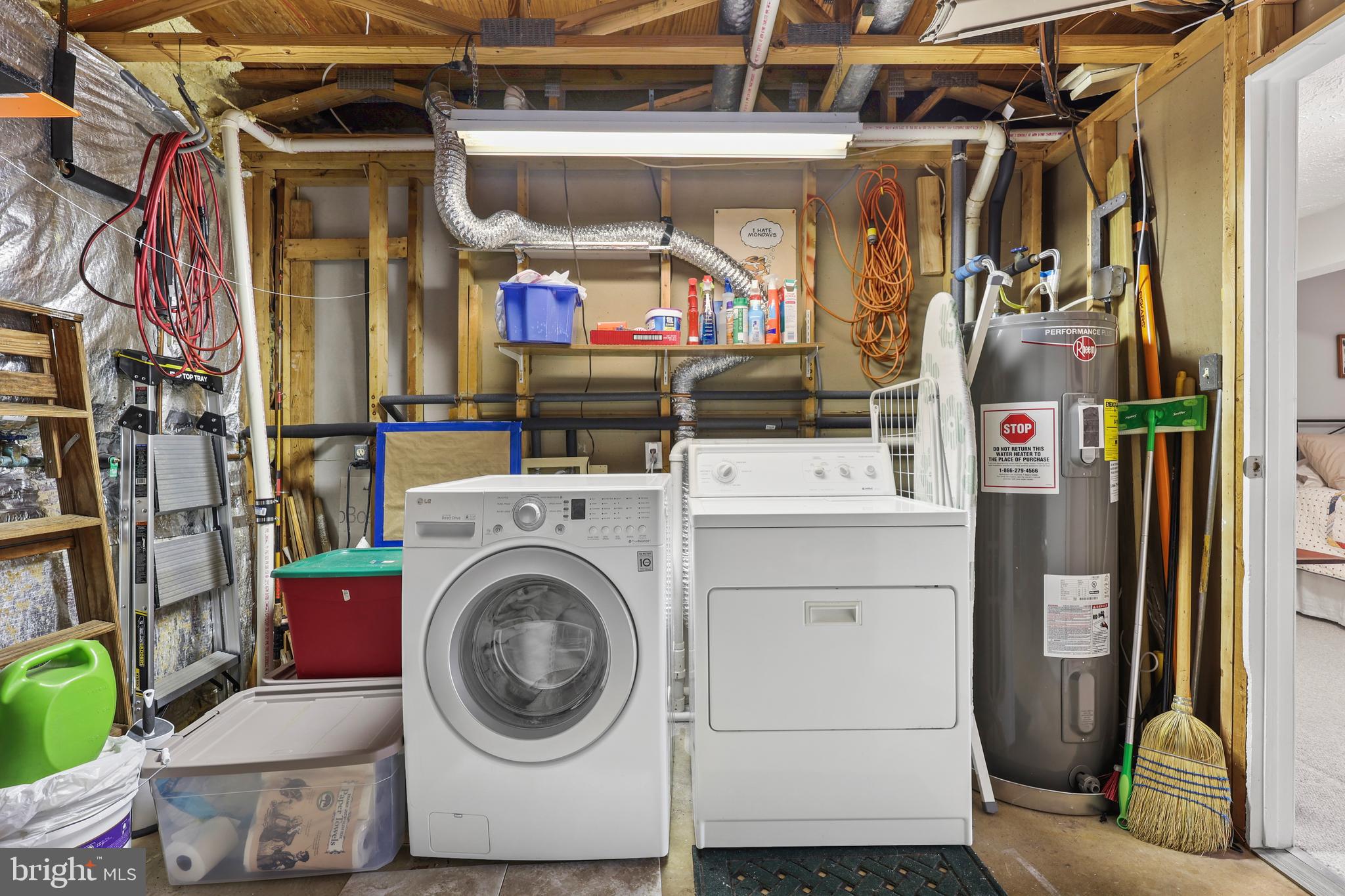 RESTON - Residential