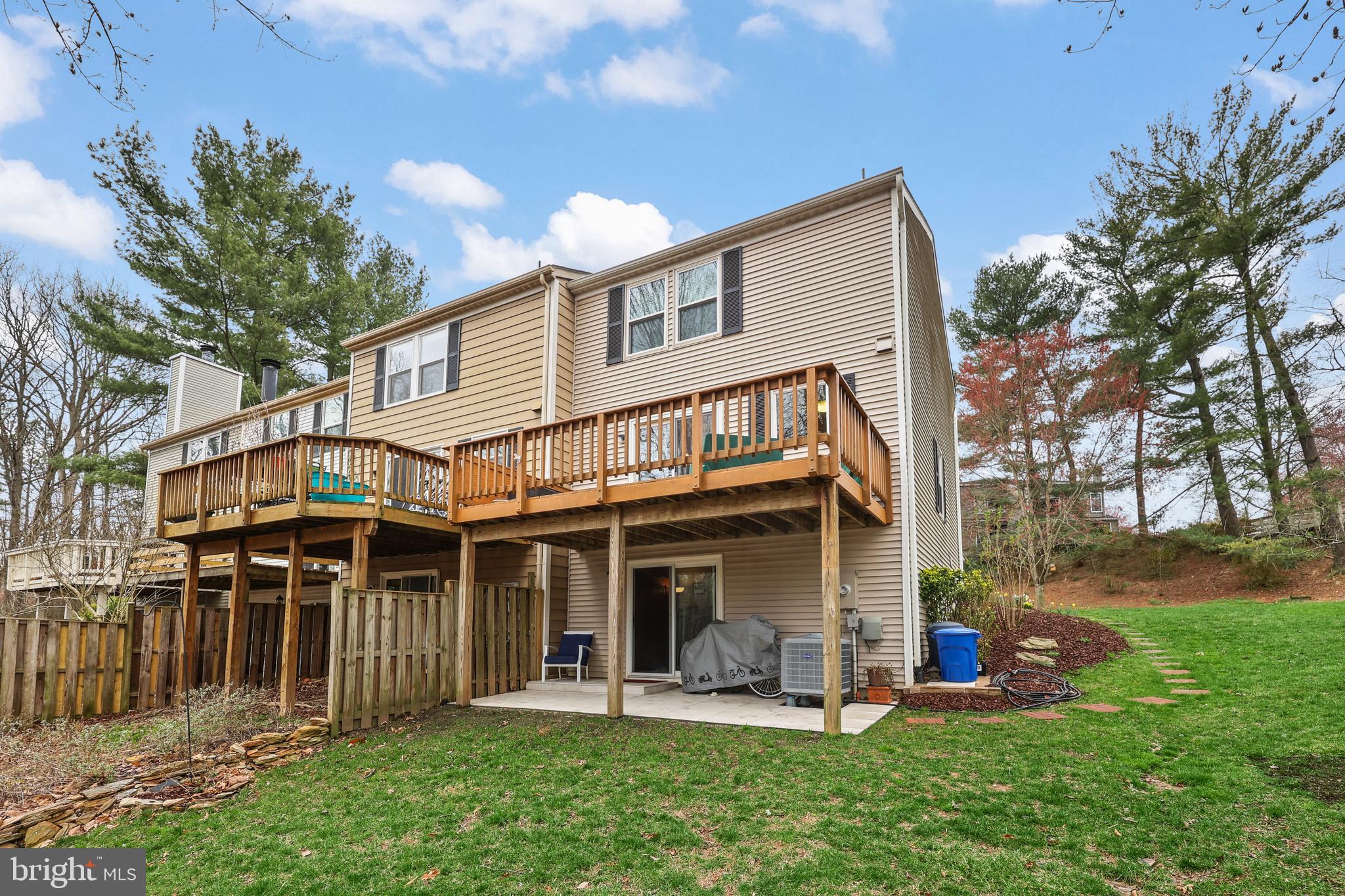 RESTON - Residential