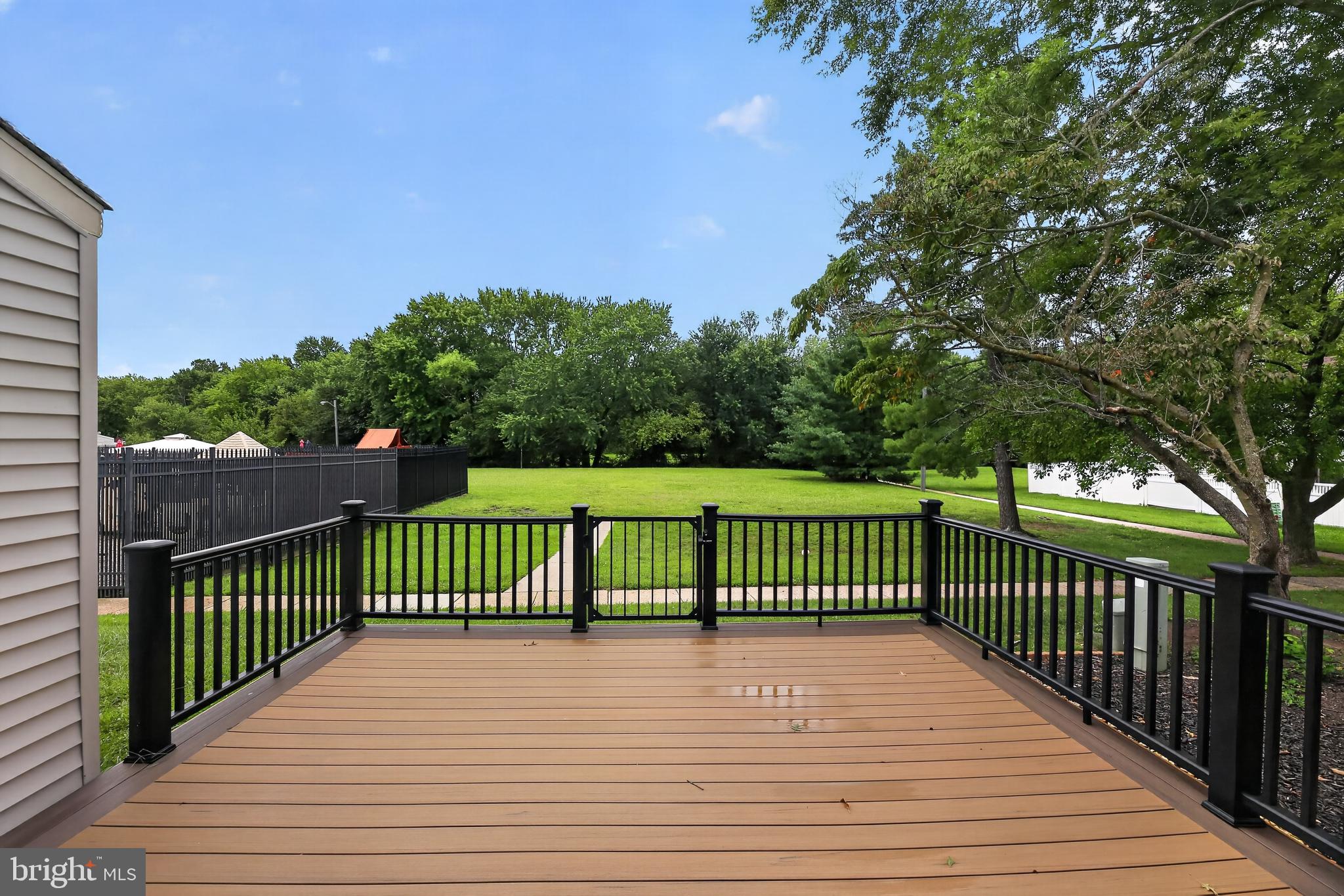 218 DEERPARK COURT