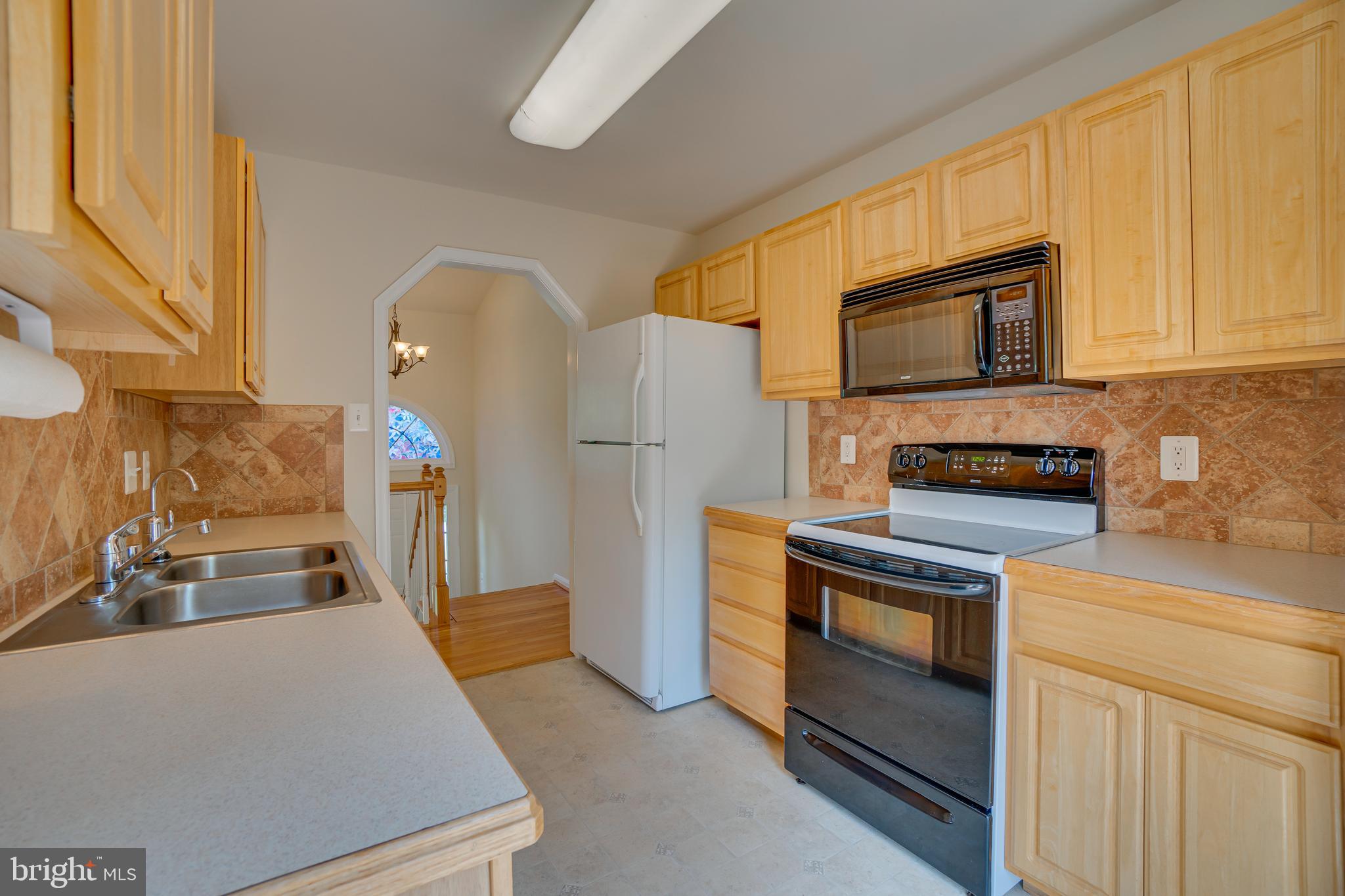 HIDDEN LAKE - Residential