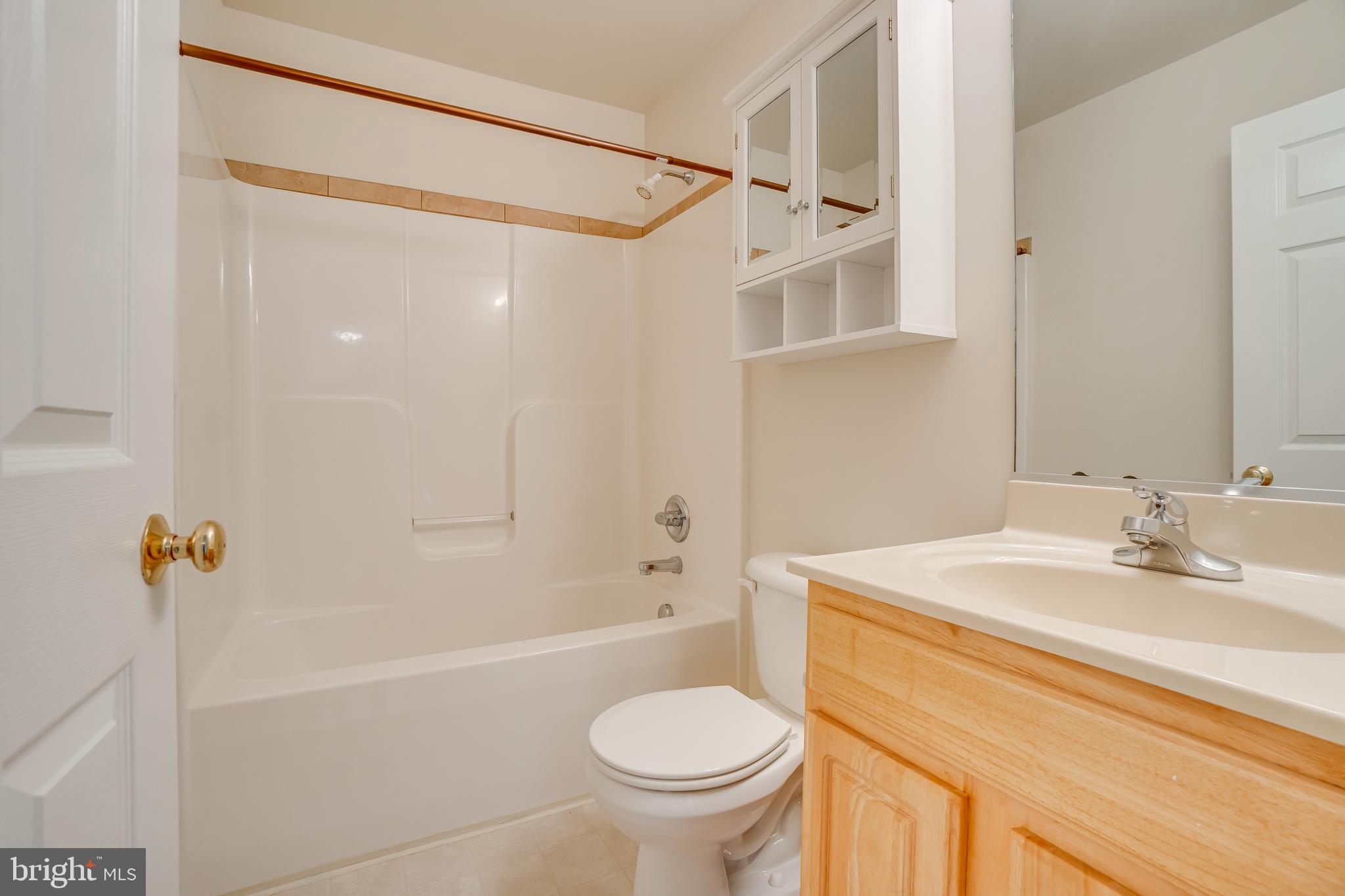 HIDDEN LAKE - Residential