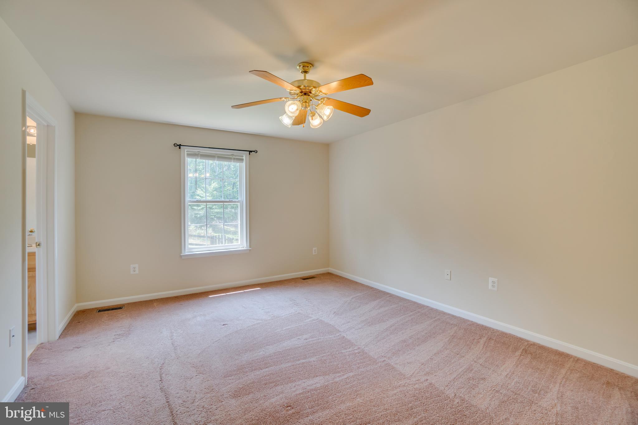 HIDDEN LAKE - Residential