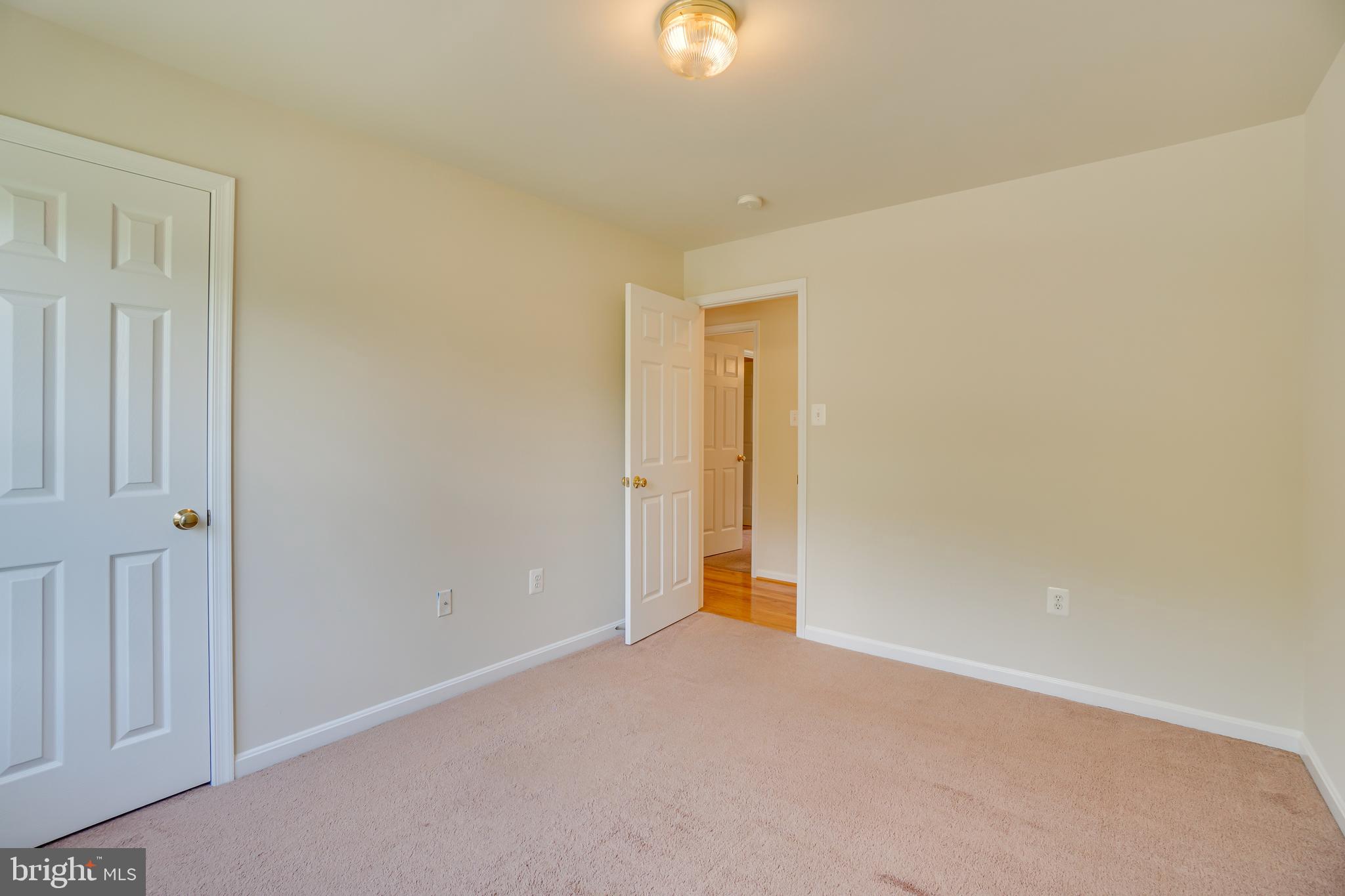 HIDDEN LAKE - Residential