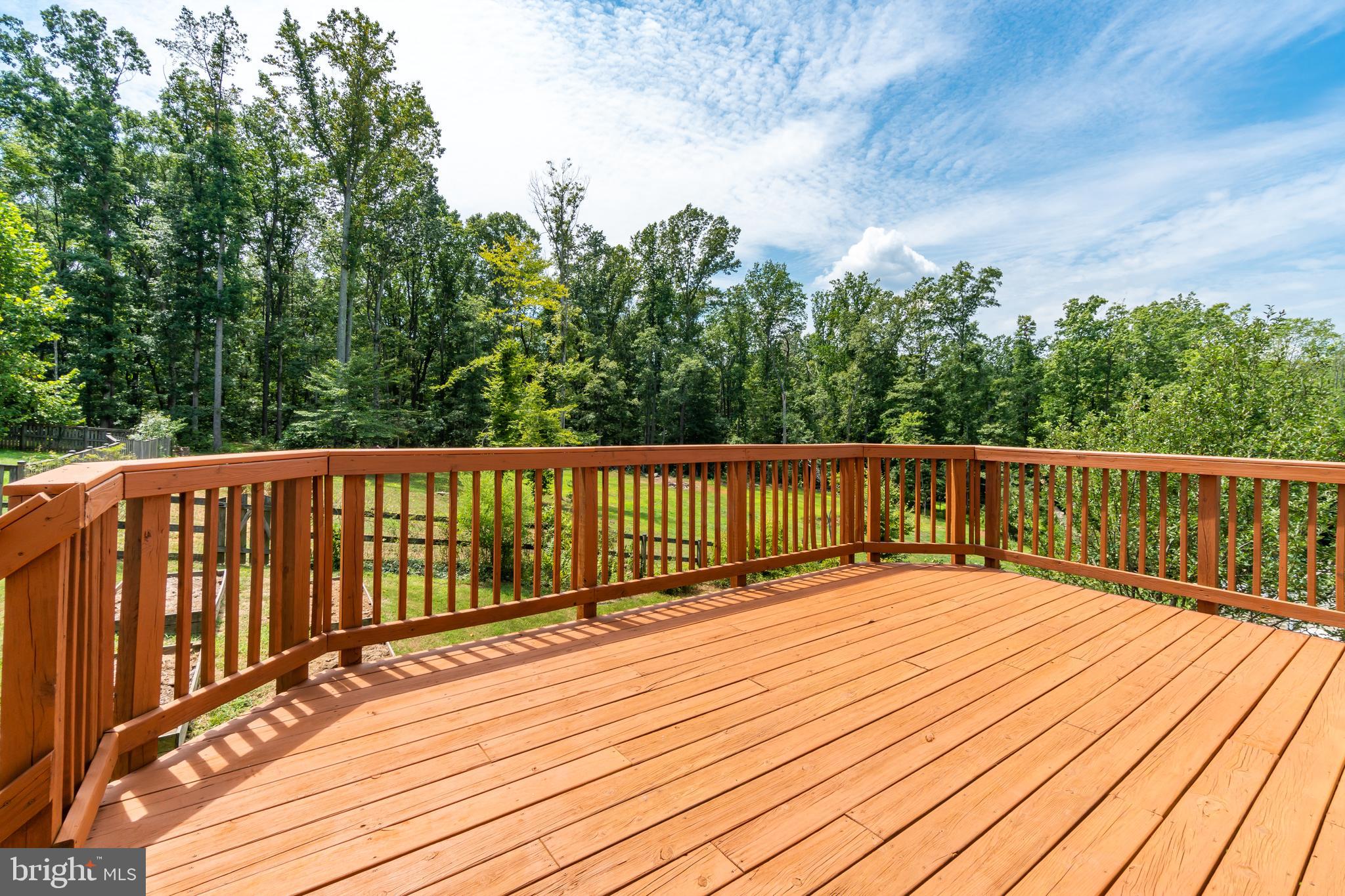 HIDDEN LAKE - Residential