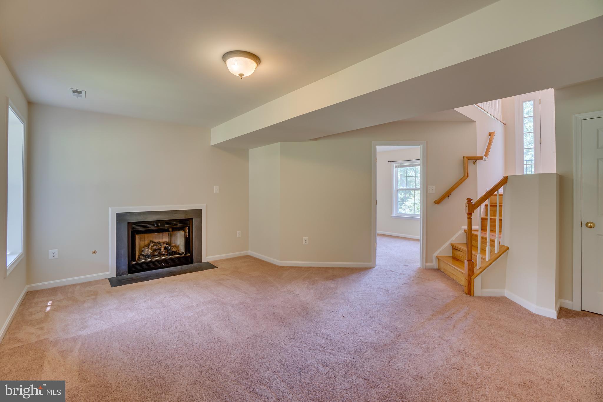 HIDDEN LAKE - Residential