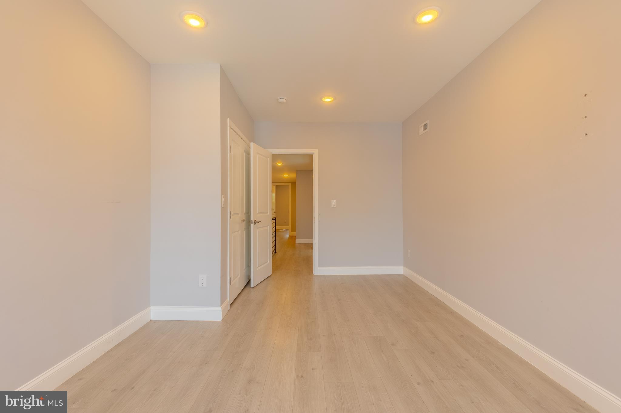 WEST KENSINGTON - Residential