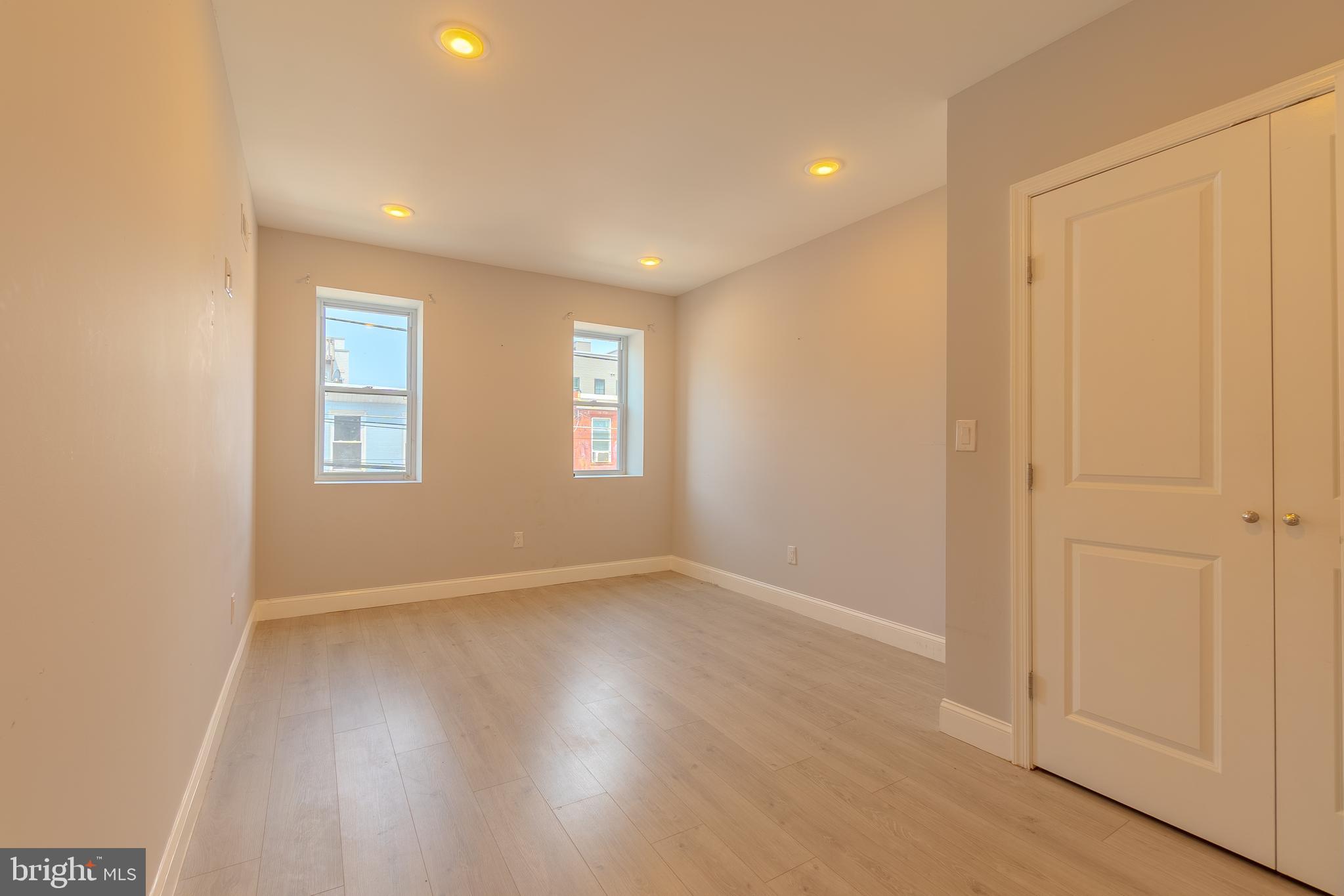 WEST KENSINGTON - Residential