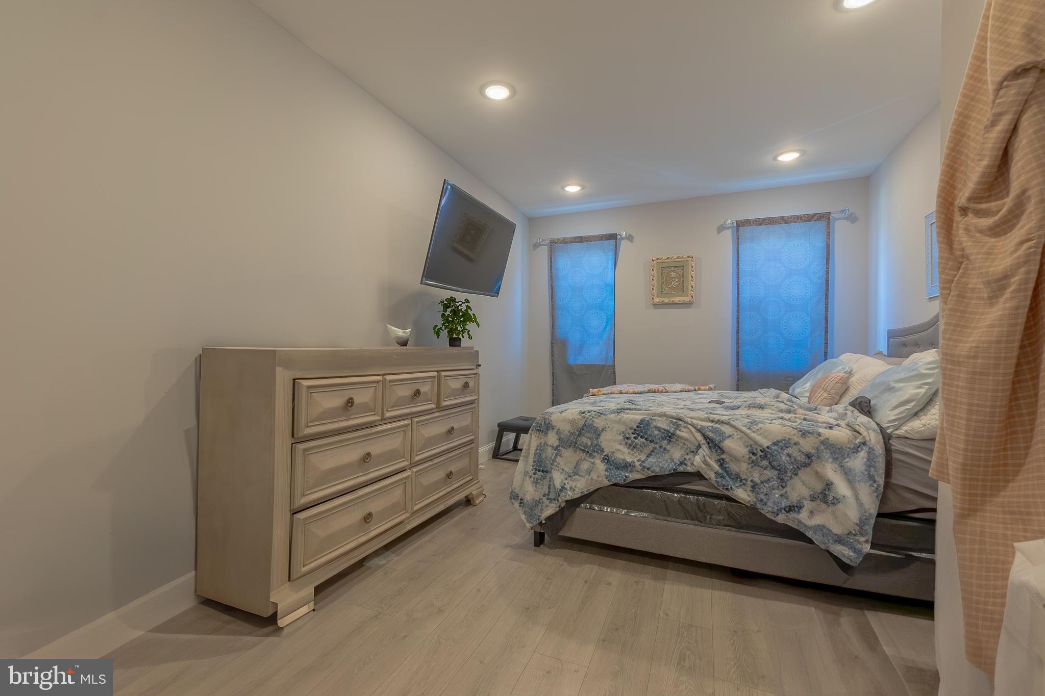 WEST KENSINGTON - Residential