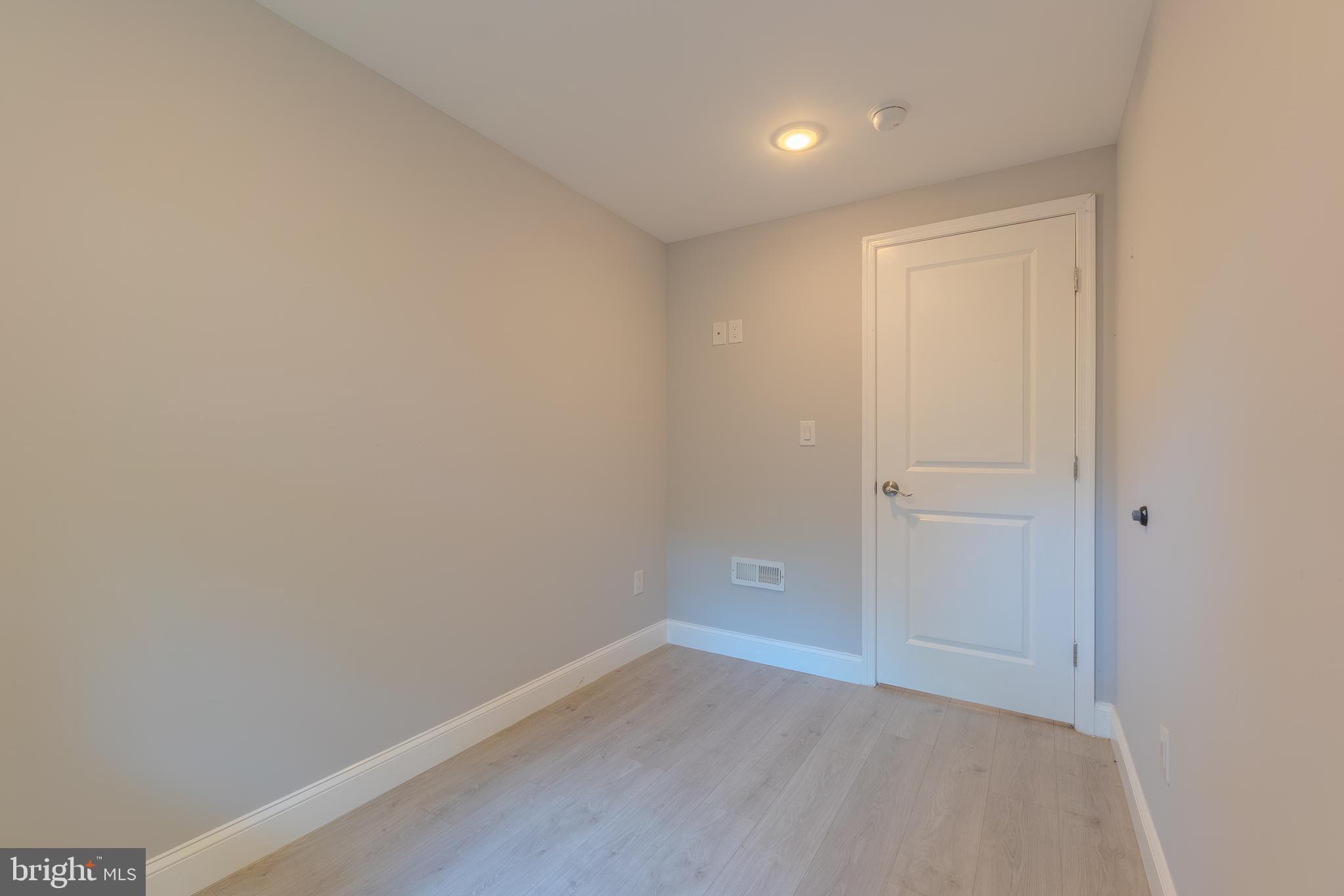 WEST KENSINGTON - Residential