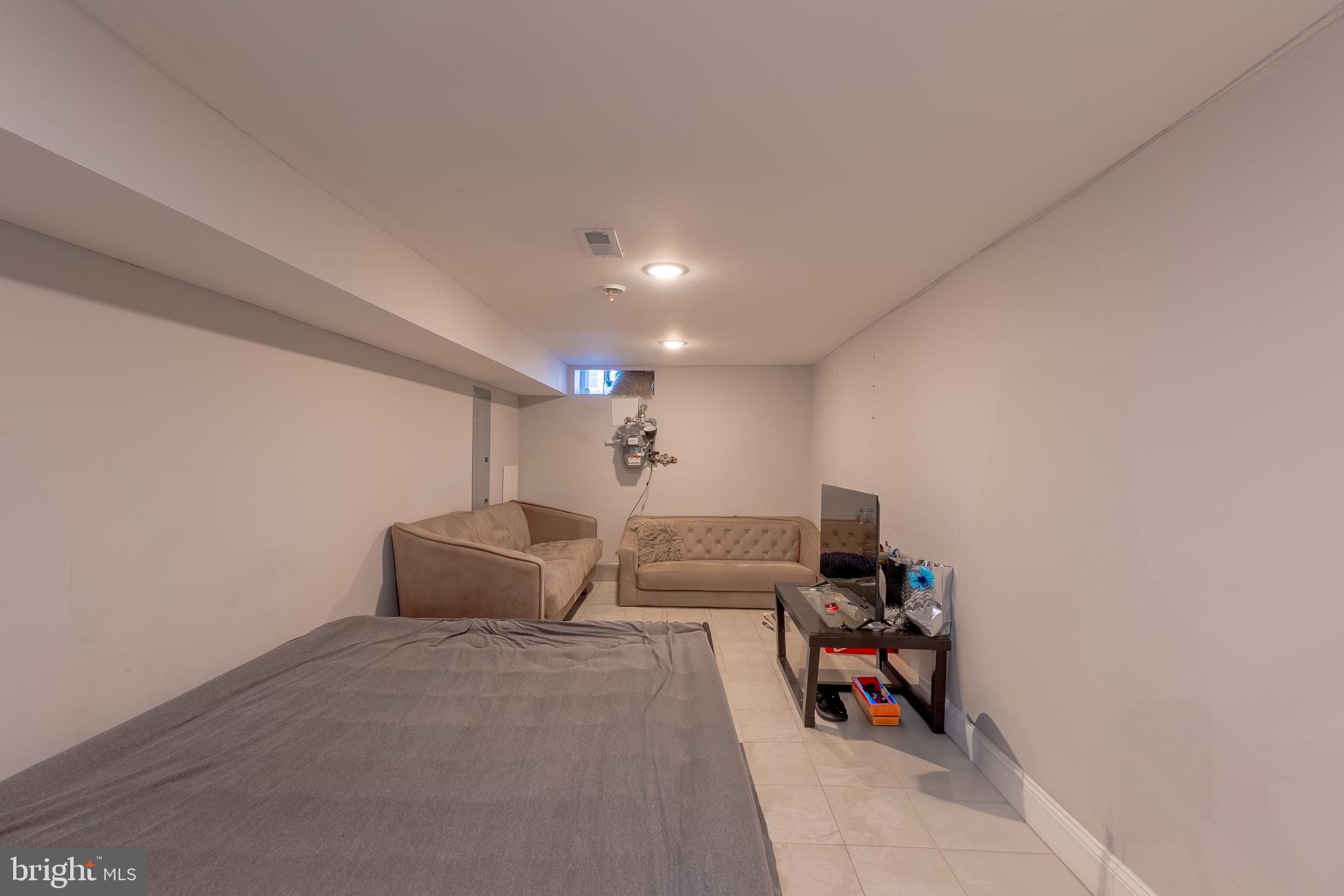 WEST KENSINGTON - Residential
