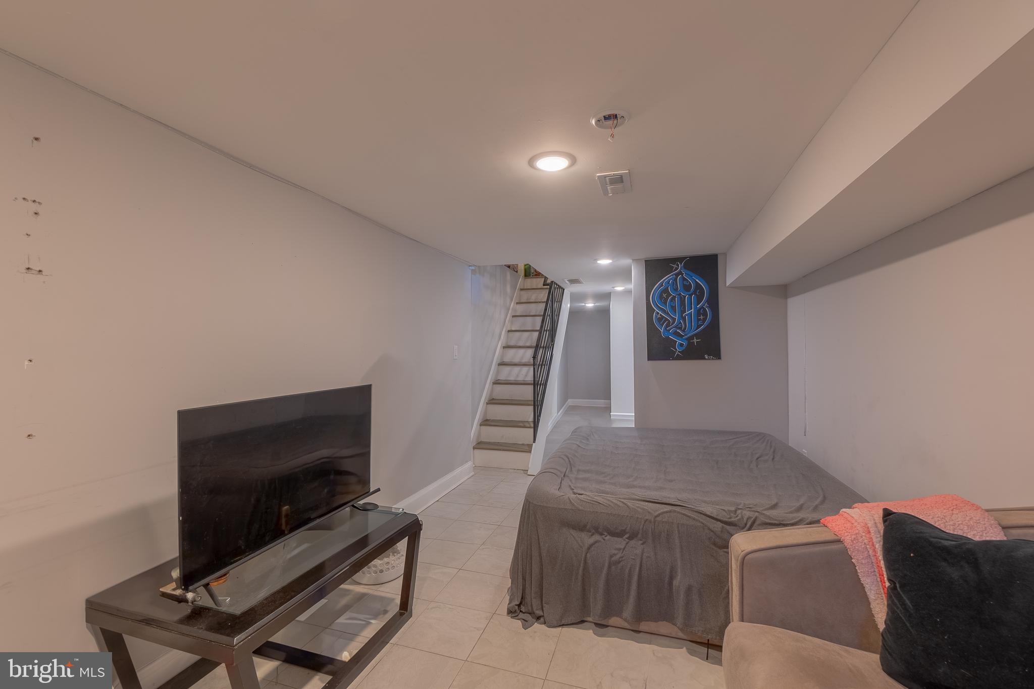 WEST KENSINGTON - Residential