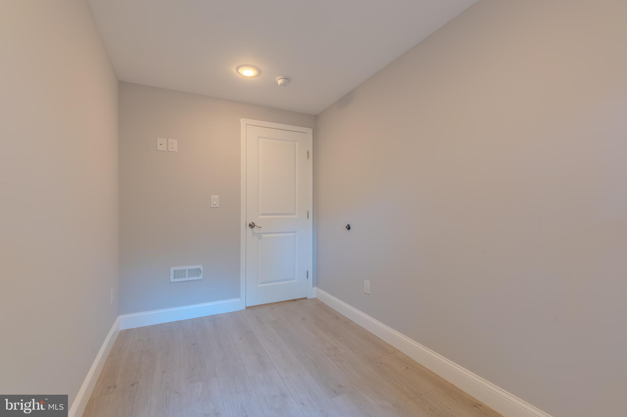 WEST KENSINGTON - Residential