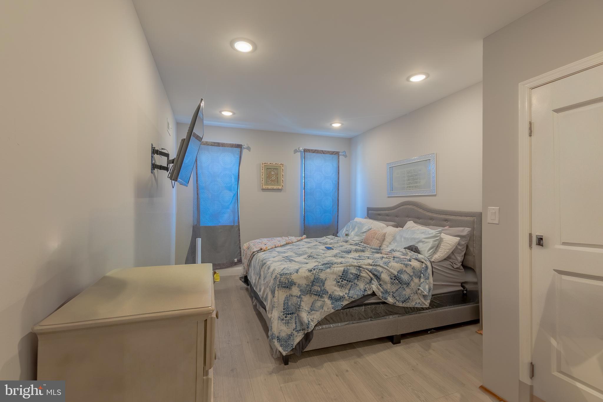 WEST KENSINGTON - Residential