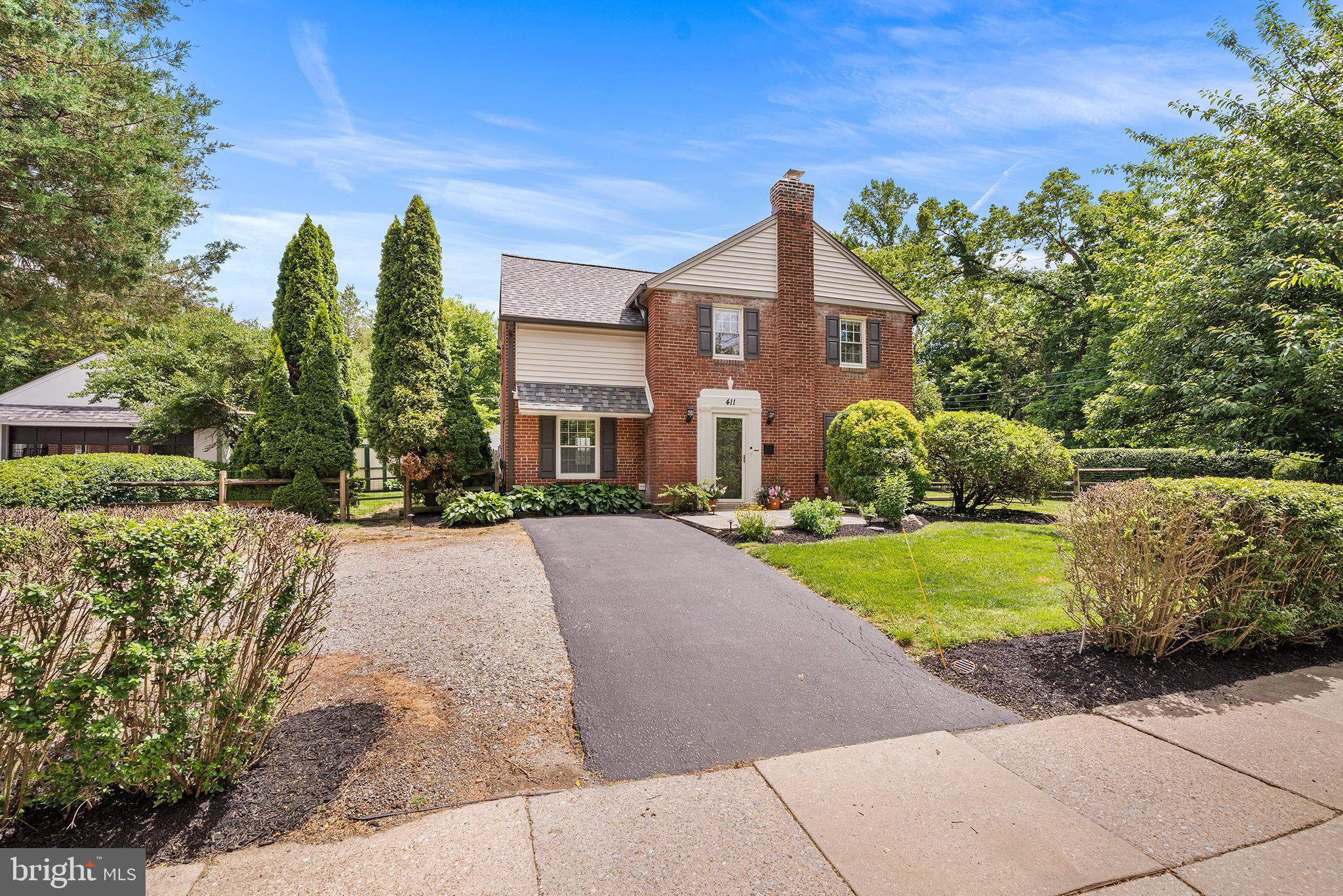 411 SUGARTOWN ROAD