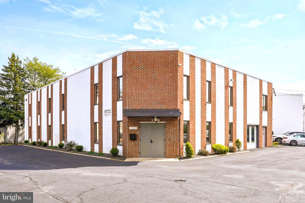 Photo of 1458 County Line Road #H, HUNTINGDON VALLEY, PA 19006 (MLS # PAMC2154634)