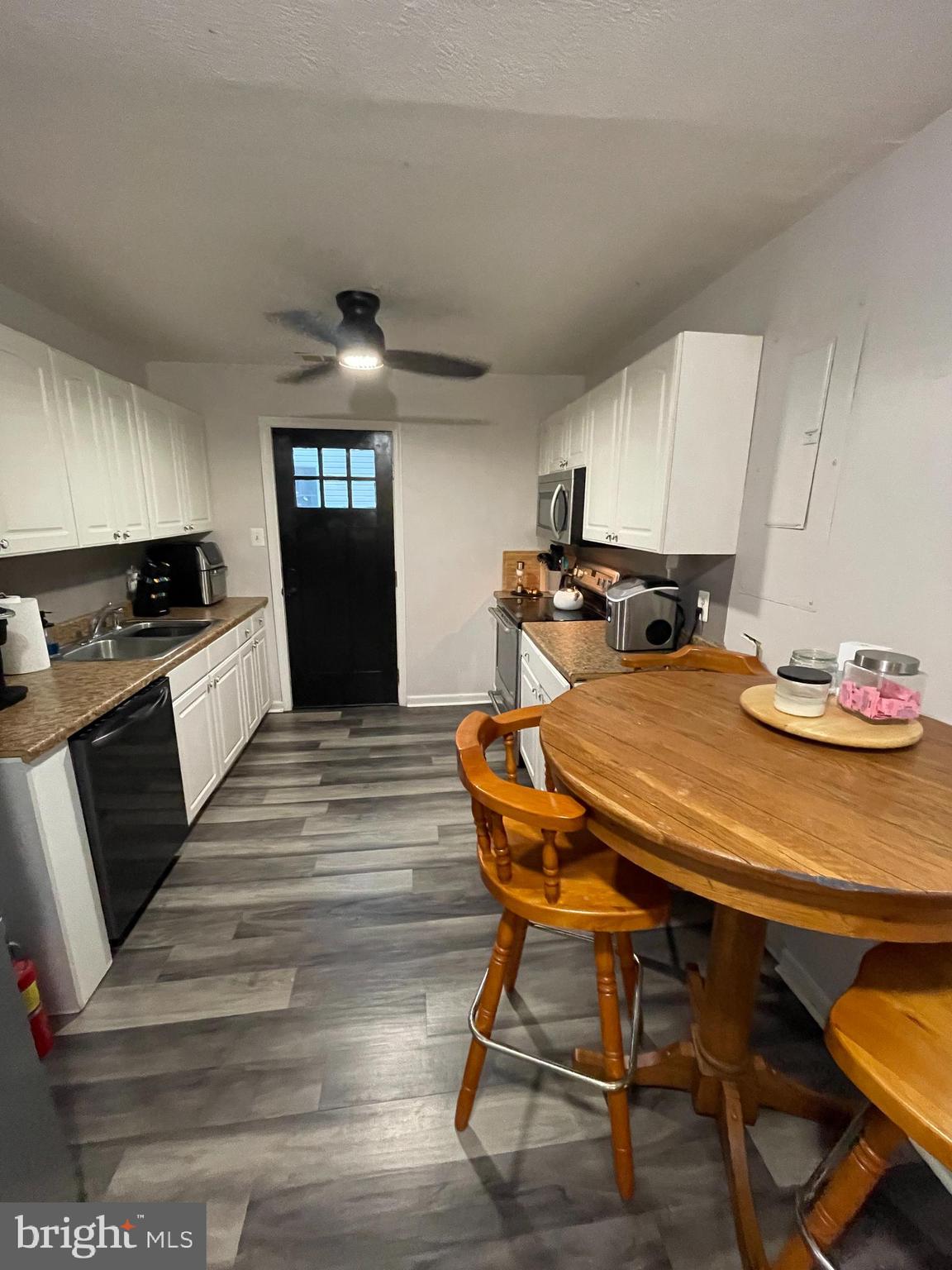 BLUFF POINT - Residential