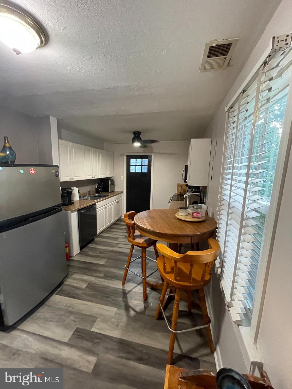 BLUFF POINT - Residential