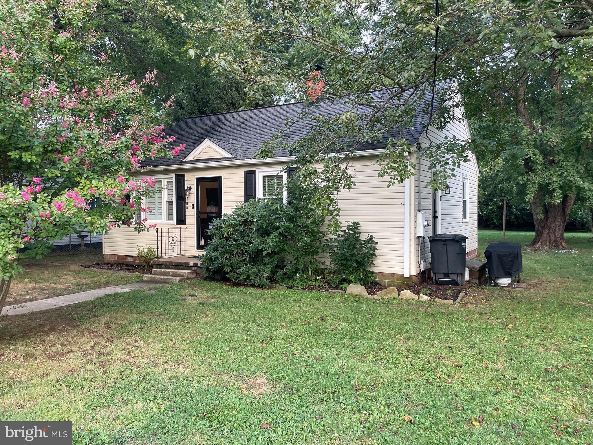 BLUFF POINT - Residential