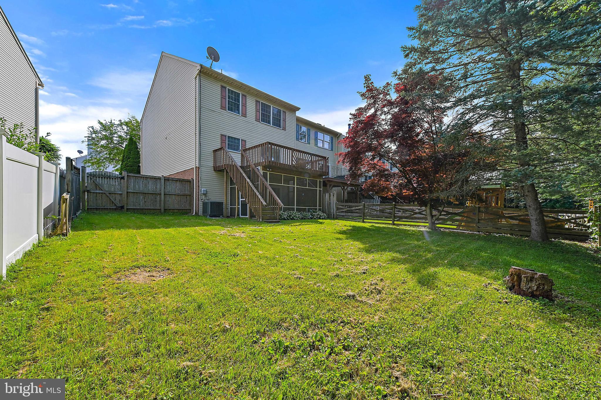 FOXBOROUGH FARMS - Residential