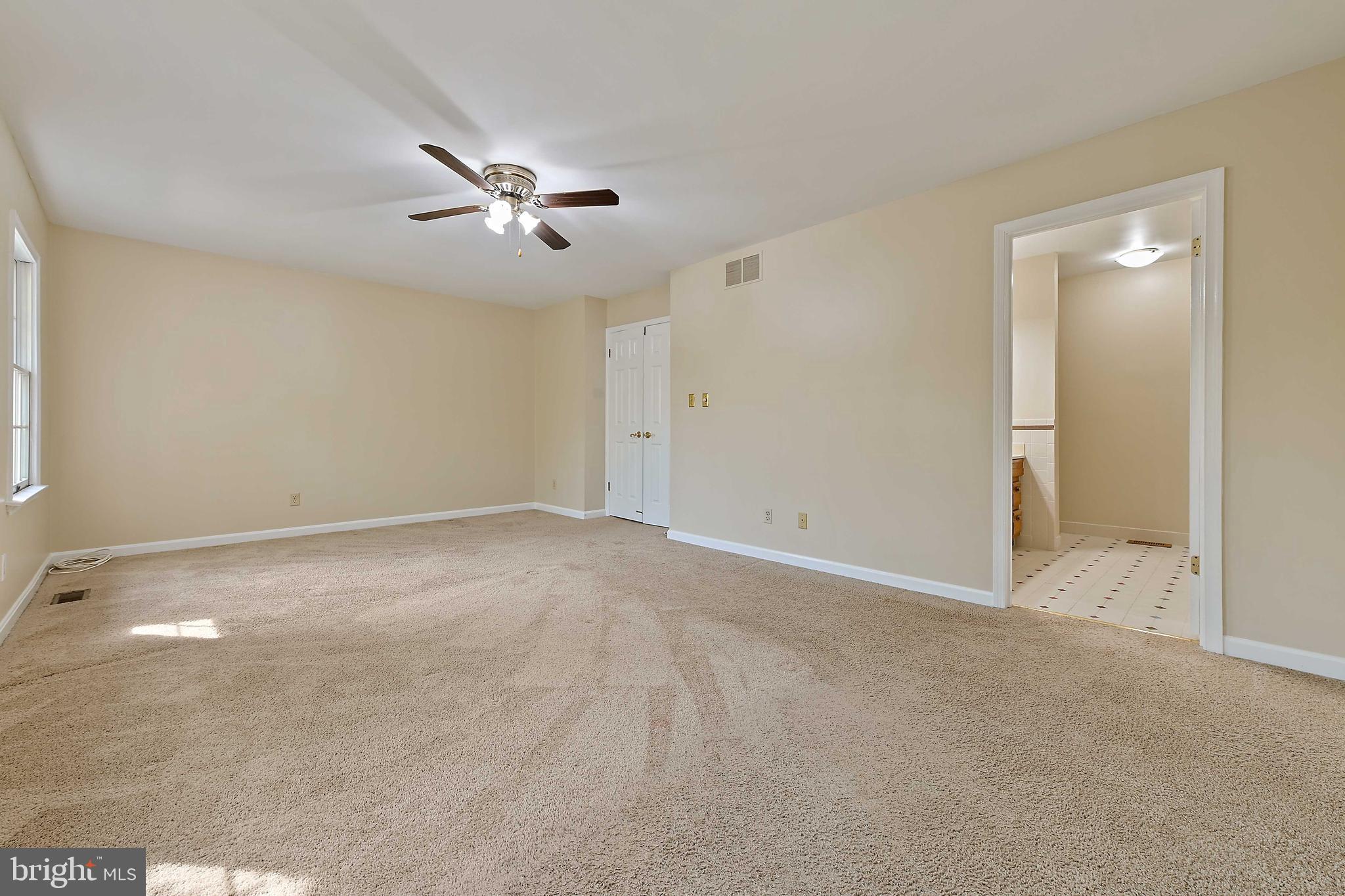 FOXBOROUGH FARMS - Residential