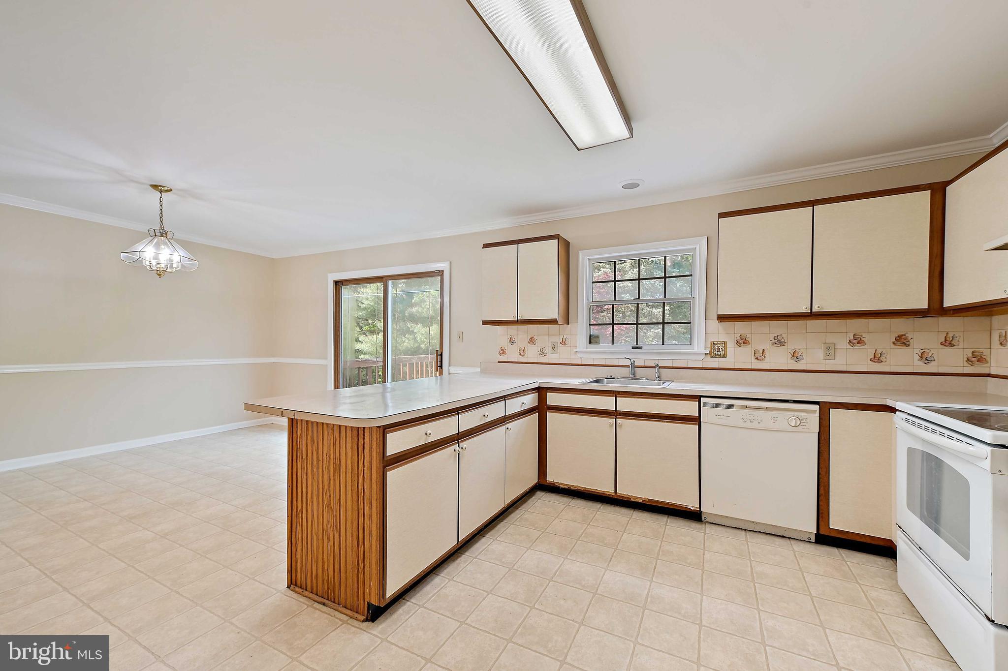 FOXBOROUGH FARMS - Residential