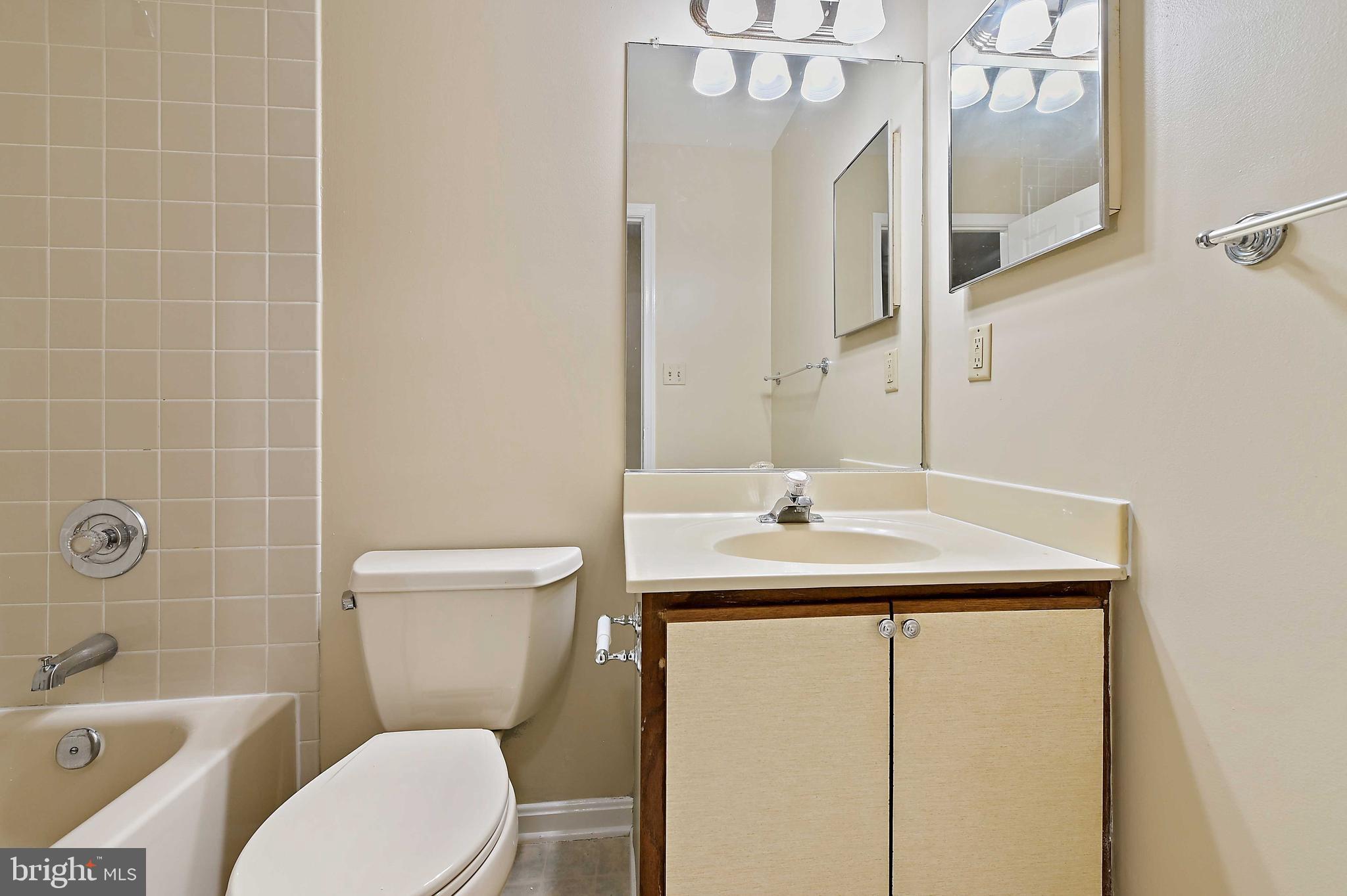 FOXBOROUGH FARMS - Residential