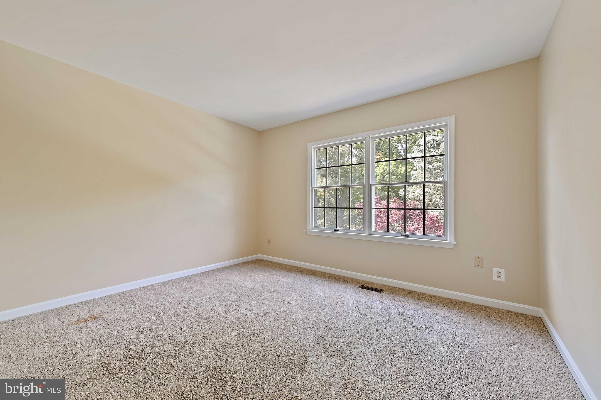 FOXBOROUGH FARMS - Residential