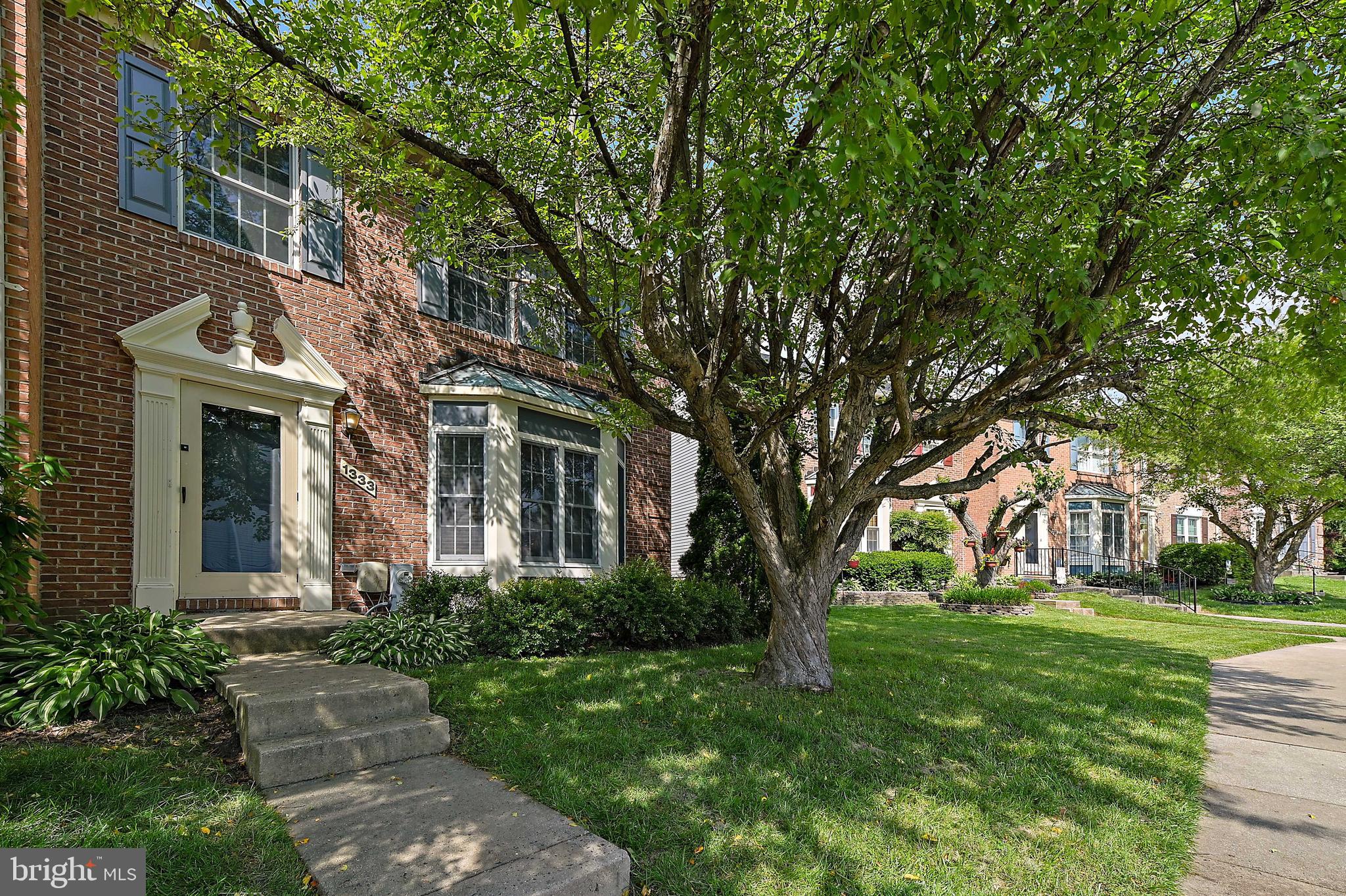 FOXBOROUGH FARMS - Residential