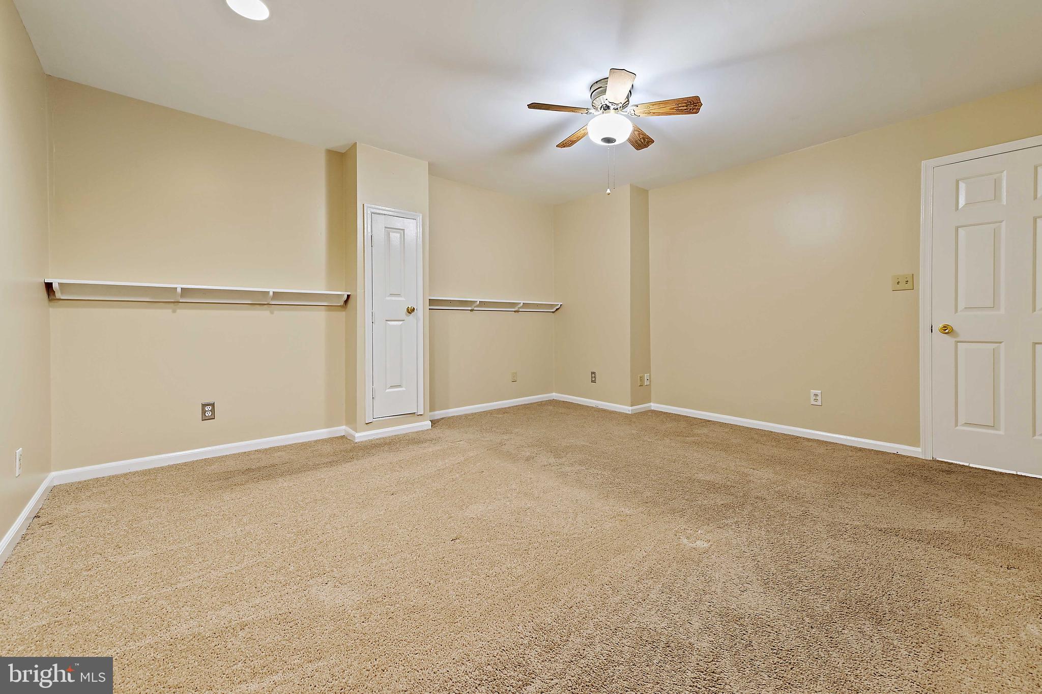 FOXBOROUGH FARMS - Residential